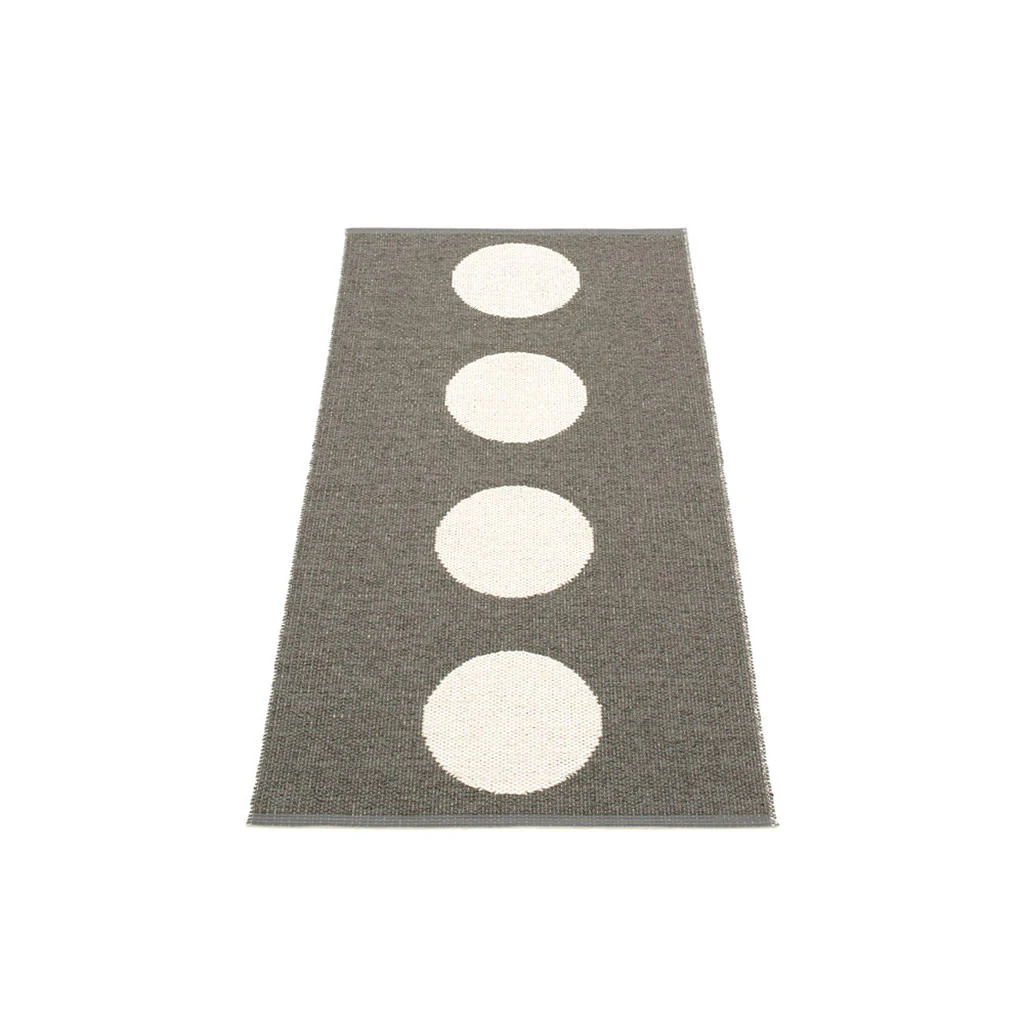 Vera Neutral Outdoor Runners - Image 19