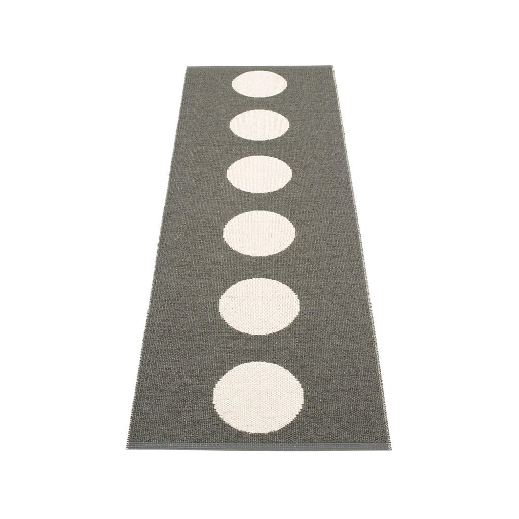 Vera Neutral Outdoor Runners - Image 20