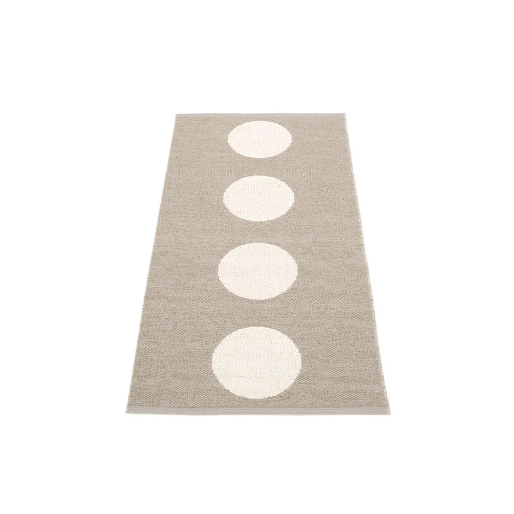 Vera Neutral Outdoor Runners - Image 21