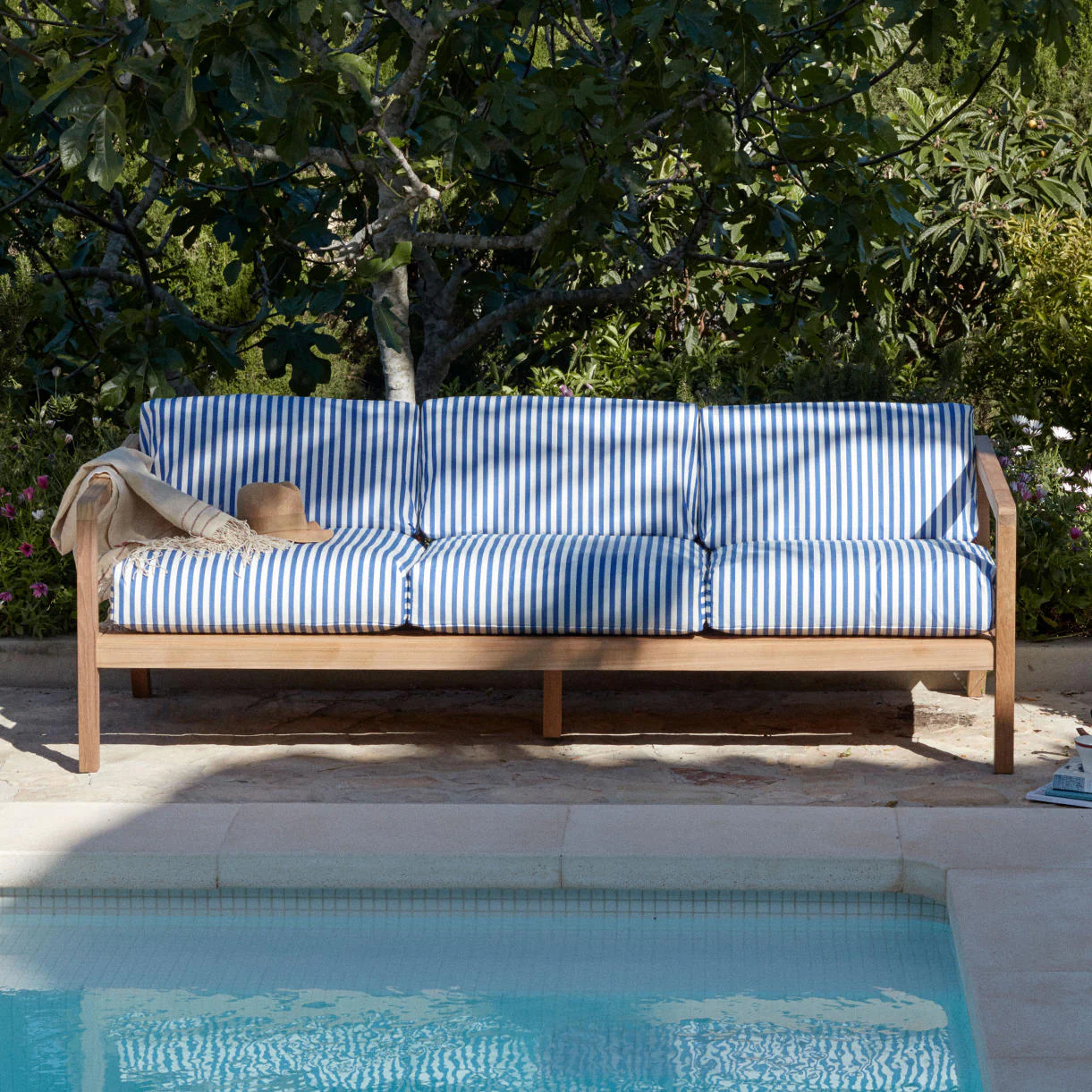 Virkelyst 3 Seat Sofa - Image 2