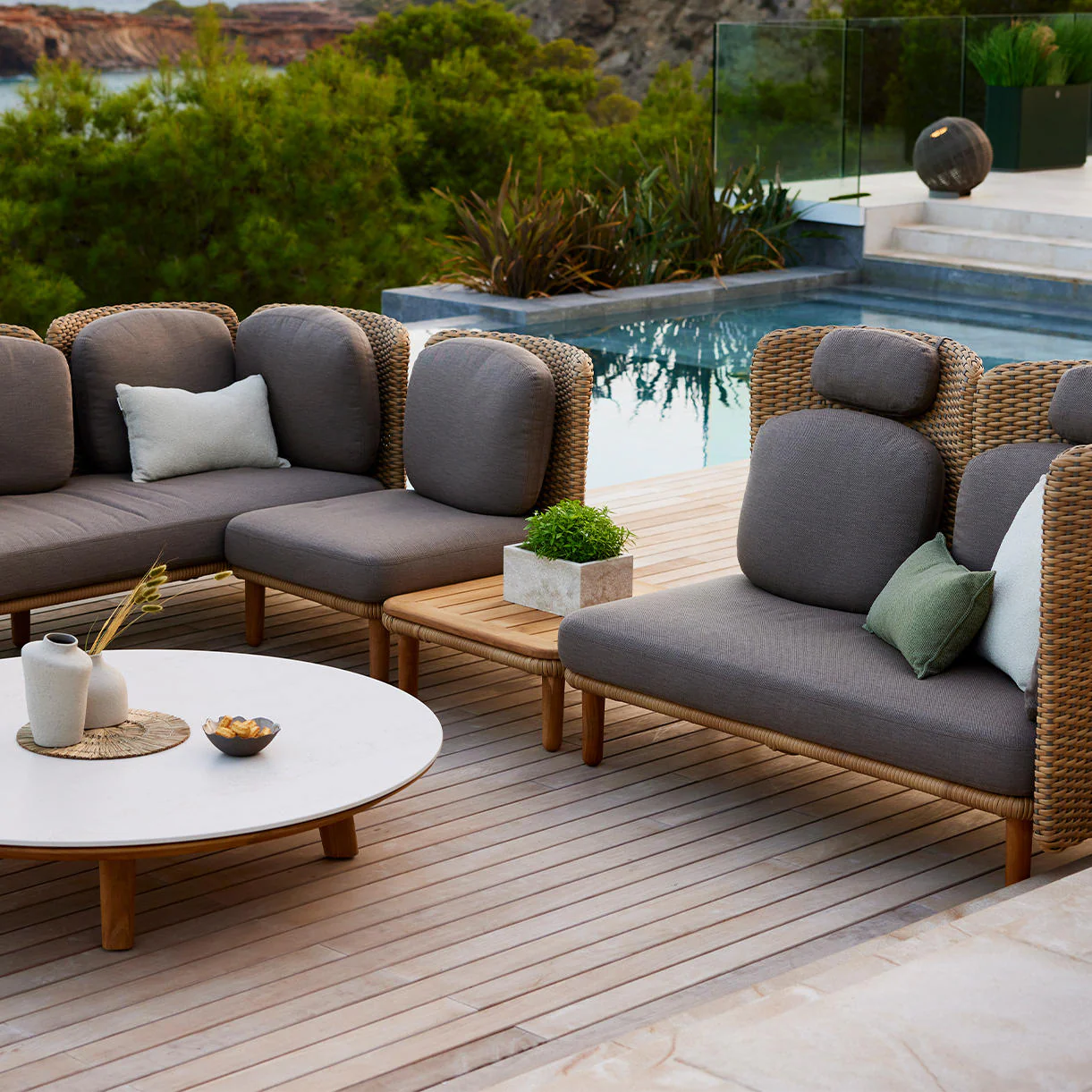 Wove Rectangular Scatter Cushion - Image 4